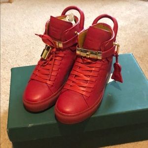 These are some women Buscemi size 38